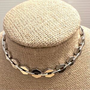 GUC Signed Silvertone Hexagon Shaped Choker Necklace